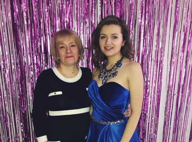 Студентка магістратури Уляна Шерстій з концертмейстером Іриною Кучмою